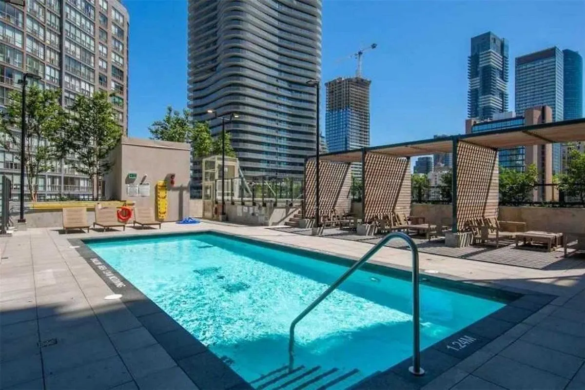 Aparthotel Stylish Downtown Toronto Residential Hotel